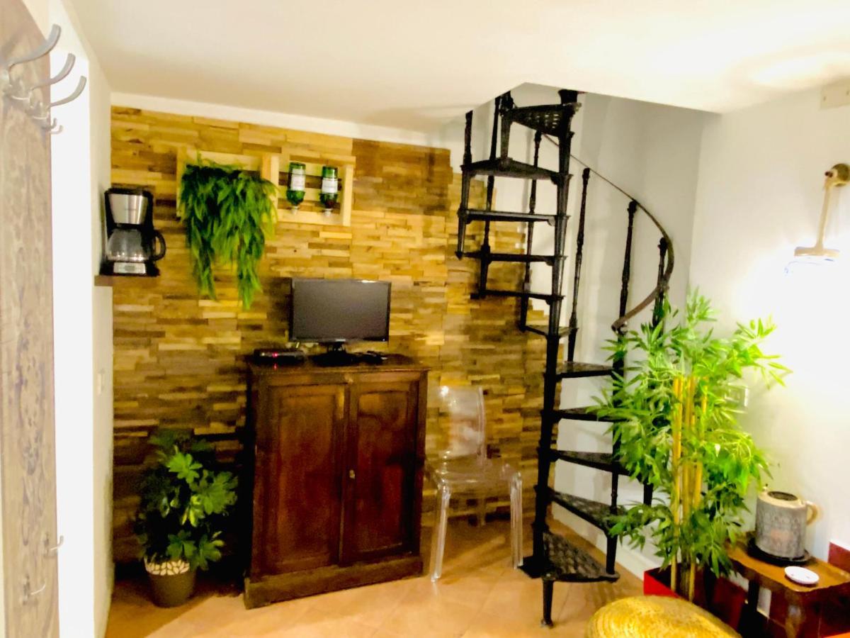 Moroni Trastevere Cozy Apartment Рим Екстер'єр фото
